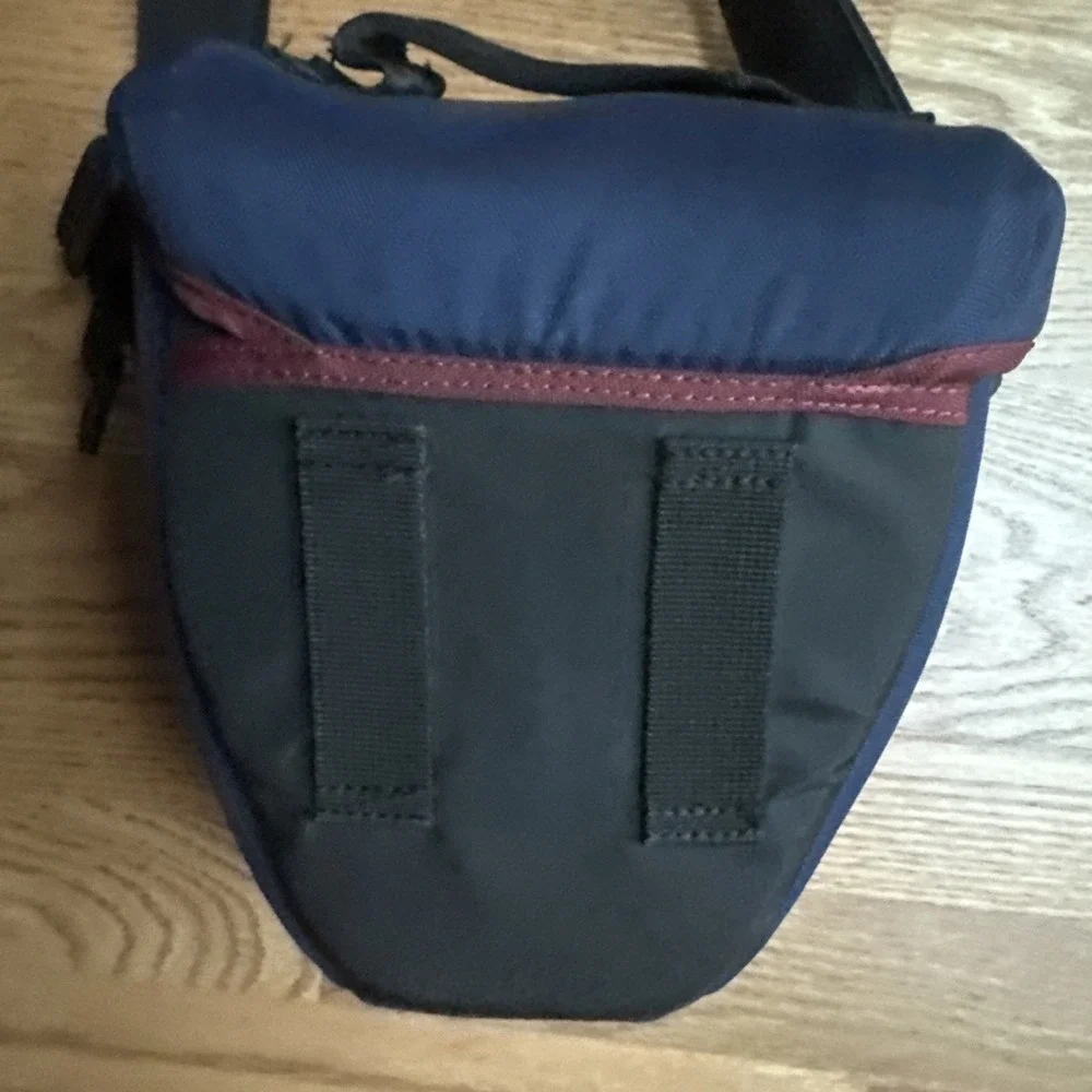 LOWEPRO Topload Zoom 1 Camera/Lens‎ Bag With Shoulder Strap Adjustable Padded